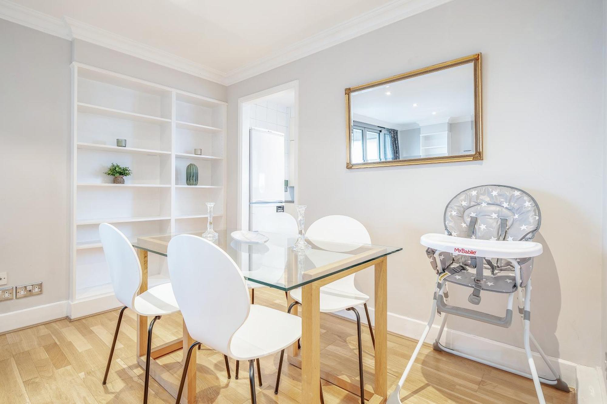 Stunning Flat On King'S Road, Chelsea With Balcony Apartment London Exterior photo